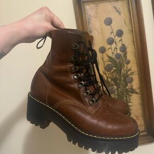 Doc Martens Leona platform boot, Red-Brown Leather Lace-Up Platform Ankle Boots